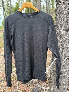 Nike Men's Long-Sleeve Performance Tee - Charcoal Black Medium